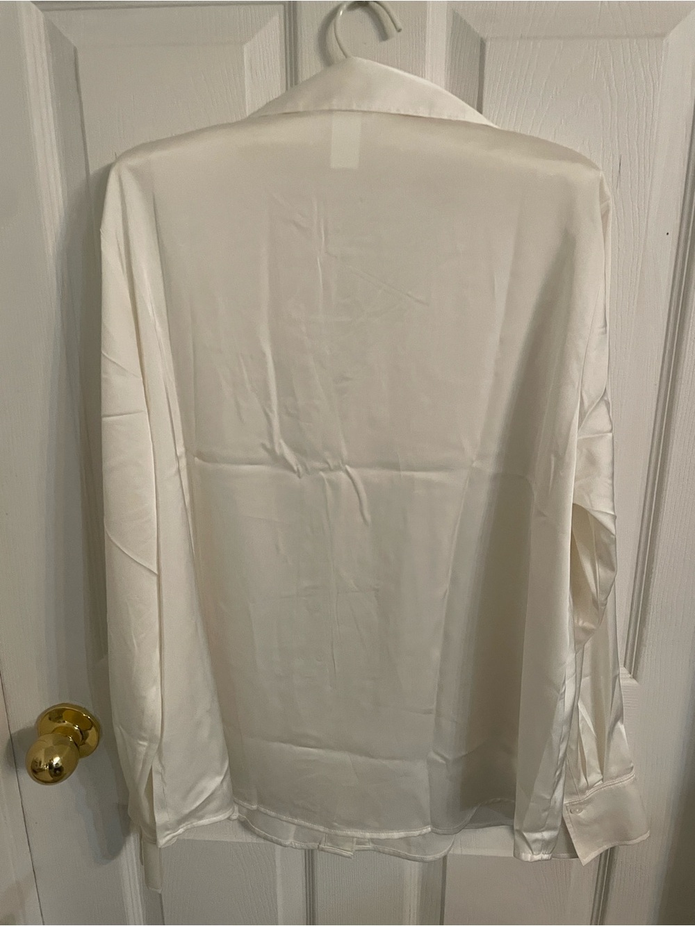 ✨ H&M Ivory Satin Button-Up Blouse Size L - Picture 4 of 8